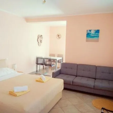 Aparthotel Viola