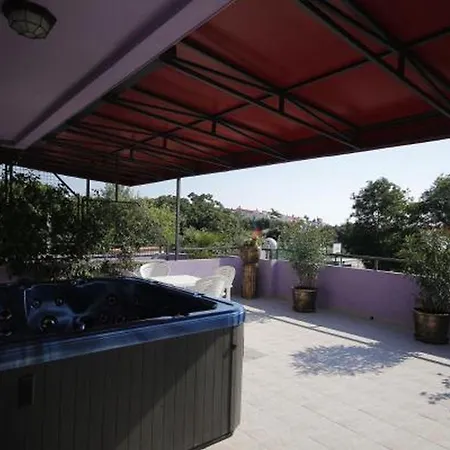 Viola 4* Pjescana Uvala