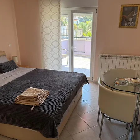 Viola Aparthotel Pjescana Uvala