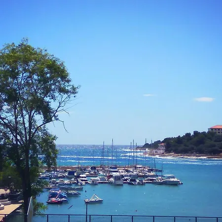 Viola Apartmanhotel