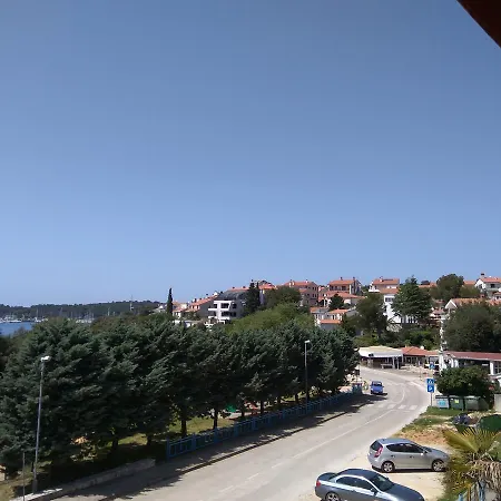 Viola Aparthotel 4*