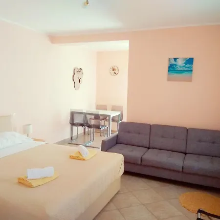Aparthotel Viola