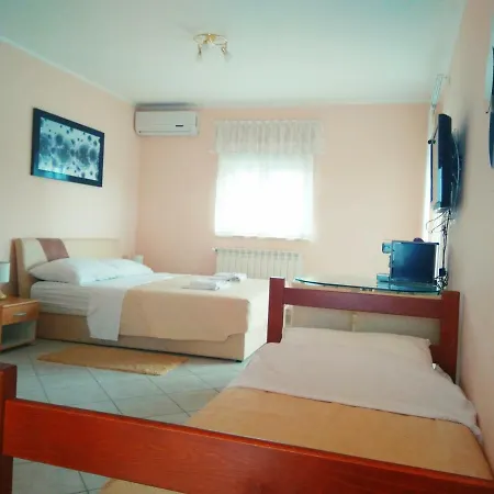 Viola Aparthotel
