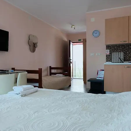 Apart Otel Viola Pjescana Uvala