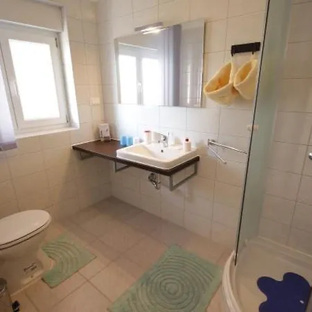 Viola Pjescana Uvala