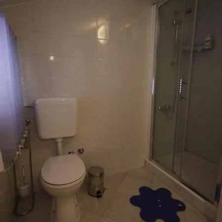 Viola 4* Pjescana Uvala