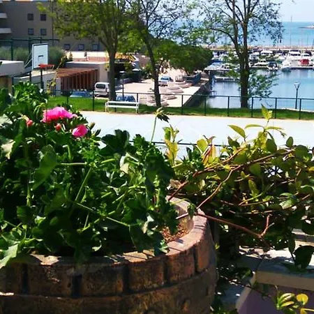 Apart Otel Viola Pjescana Uvala