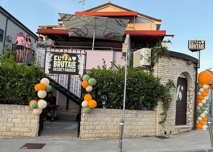 维欧拉公寓式酒店